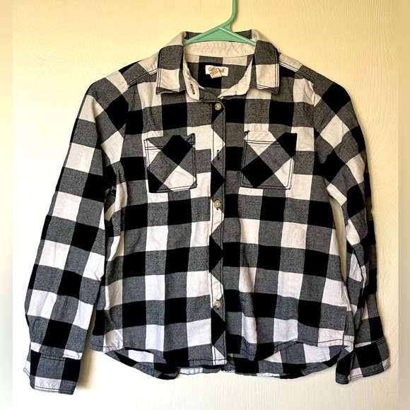 Kids Cat & Jack black and white check shirt. - Picture 1 of 2